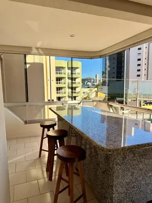 A piscina em ou perto de Apto Pé na areia - 30m do mar