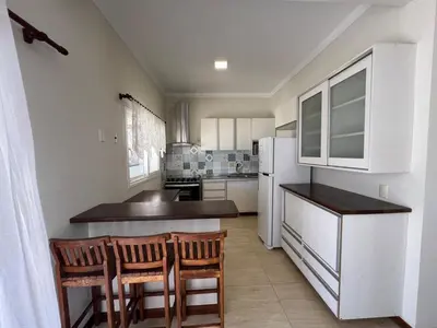 A cozinha ou kitchenette de Casa da Mata - Casa grande com piscina em Mariscal