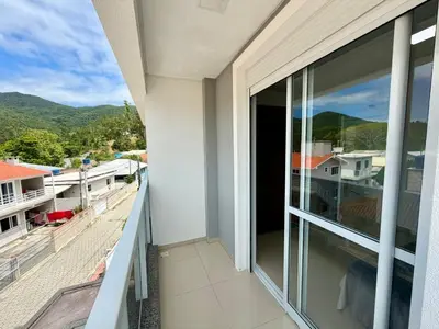 Uma vista geral da montanha ou uma vista da montanha a partir do apartamento