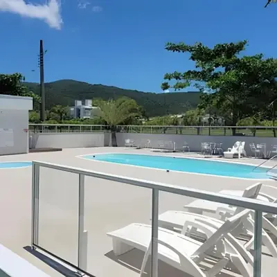 Apto Corsário com Piscina á 100m Praia Palmas/SC
