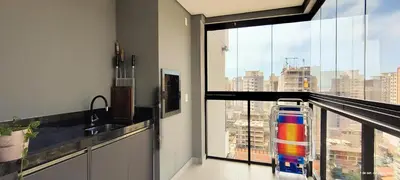 A cozinha ou kitchenette de Apto 1 suite e 1 quarto, sacada com churrasqueira