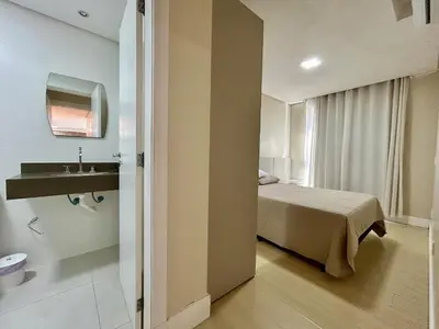 Uma casa de banho em Reseidencial Porto Fino -