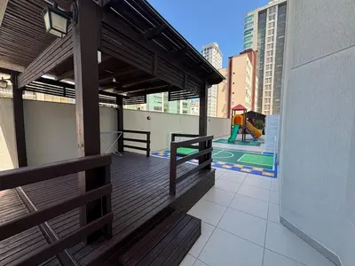 Uma varanda ou terraço em 4 Suítes • Playground Privativo • Churrasqueira