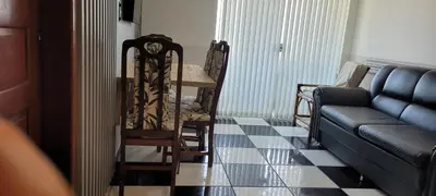 Uma área de estar em Solar Alcantara & Lazzarotto (Residencial)