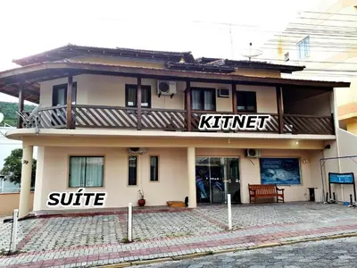 O edifício onde o apartamento está situado