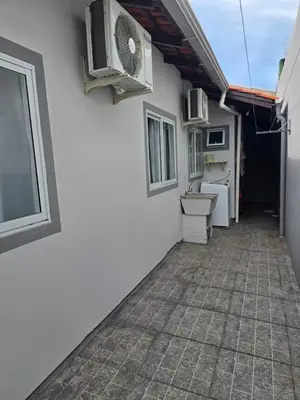 O edifício onde a casa de férias está situado