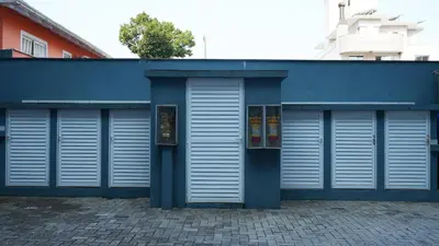 O edifício onde o apartamento está situado