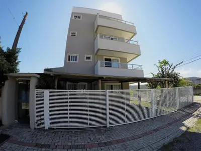 O edifício onde o apartamento está situado
