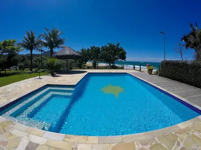 A piscina em ou perto de O Costão do Sol