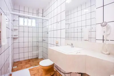 Uma casa de banho em Hotel Itapema Meia Praia