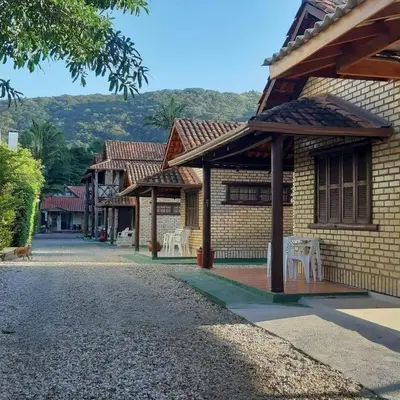Uma vista geral da montanha ou uma vista da montanha a partir das estalagens