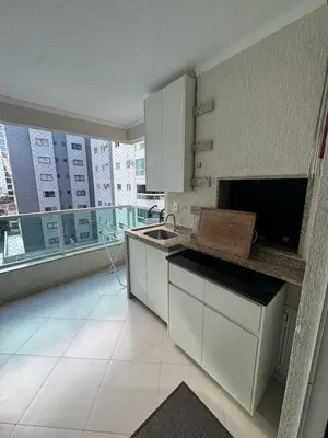 A cozinha ou kitchenette de Apartamento Almeida e Moraes 3 Suítes com Hidro