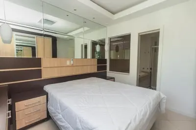 Uma cama ou camas num quarto em Apartamento Almeida e Moraes 3 Suítes com Hidro