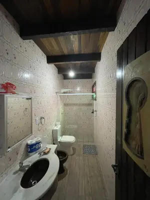Uma casa de banho em Casa Marrom