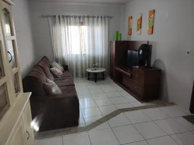 A planta de BRUNO KLEMTZ RUA 274 CaSA COM PISCINA PRIVATIVA