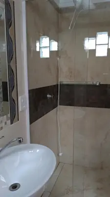 Uma casa de banho em Residencial Samuel