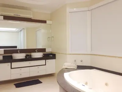 Uma casa de banho em Edificio Estrela Dourada
