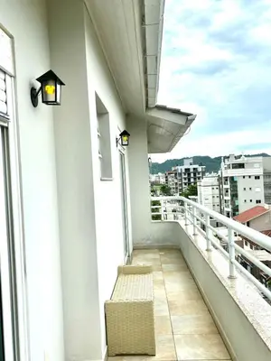 Uma varanda ou terraço em Apartamento Cobertura PALMAS DO ARVOREDO para 7 pessoas a 250m do mar com terraço e vista maravilhosa