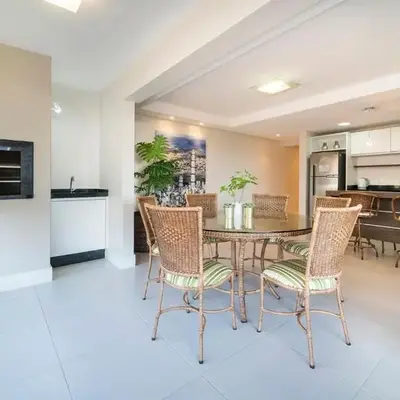 Kremer Residence 302