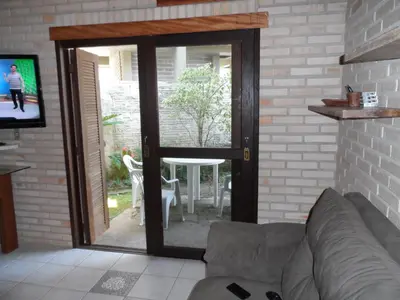 Uma televisão e/ou sistema de entretenimento em Fênix