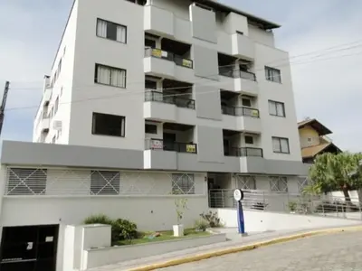 A planta de Apto. 2 quartos em Bombinhas (60 m da praia)