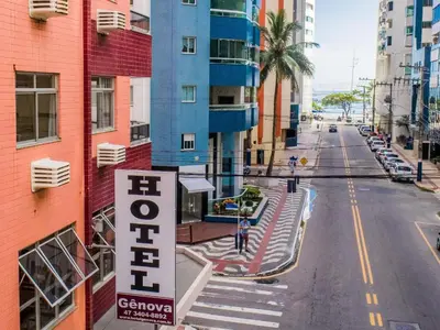 A vizinhança circundante ou próxima do hotel