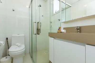 A planta de Costa do Sol 203 - Cobertura Duplex em Mariscal - Jacuzzi - Vista para o Mar