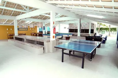 Comodidades para ténis de mesa em Parador Tropical ou nas proximidades