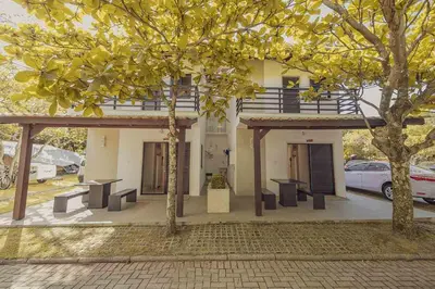 O edifício onde o aparthotel está situado