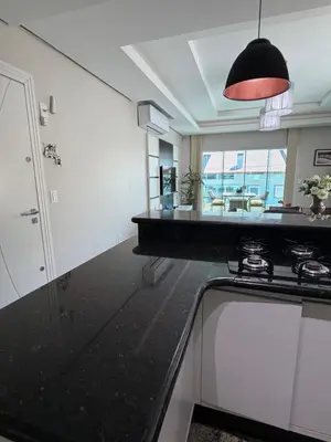 A cozinha ou kitchenette de 4 ILHAS, 2 SUITES, 2 GARAGENS