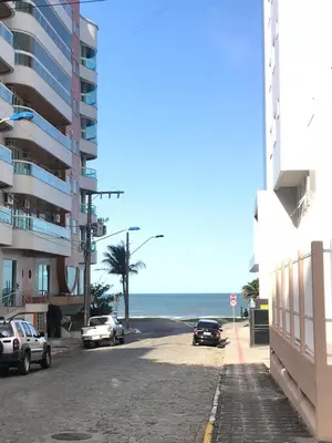 Uma vista do mar geral ou uma vista do mar a partir do apartamento