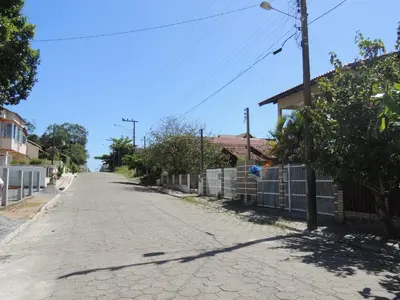 A planta de 2 Vagas de Garagem 8 pessoas em Bombas Bombinhas