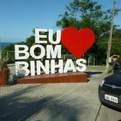 Apartamentos Bombinhas - 140 metros da Praia