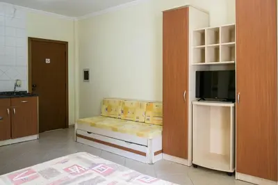 Uma televisão e/ou sistema de entretenimento em Refúgio Costeiro II