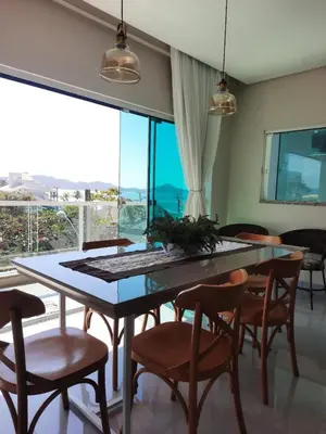 A planta de Casa a poucos passos da praia - cod 113