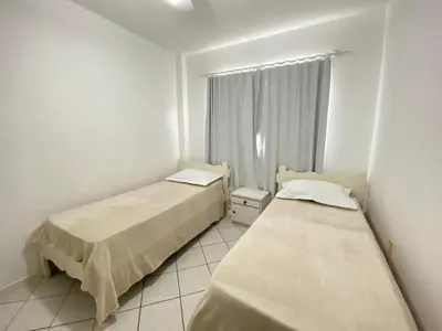 Uma cama ou camas num quarto em Res. Solar das Bromélias