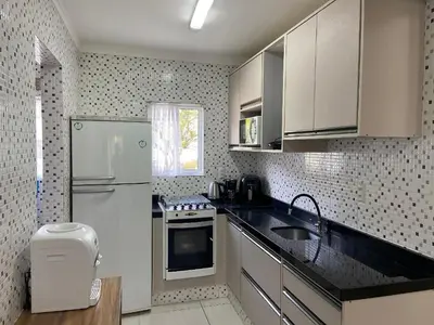 A cozinha ou kitchenette de Res. Solar das Bromélias