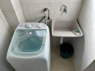 Uma casa de banho em Res. Dona Olímpia