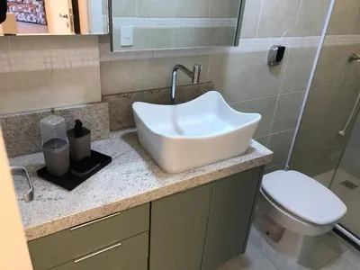 Uma casa de banho em Ed. Vila Malorca