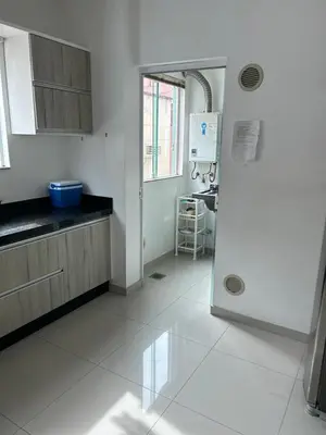 A planta de APARTAMENTO AMPLO - 3 SUÍTES - VISTA DESLUMBRANTE para O MAR NO CENTRO DE ITAPEMA, SC