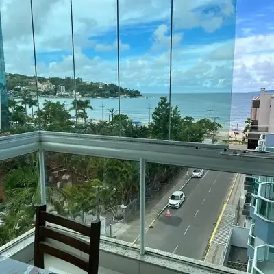 APARTAMENTO AMPLO - 3 SUÍTES - VISTA DESLUMBRANTE para O MAR NO CENTRO DE ITAPEMA