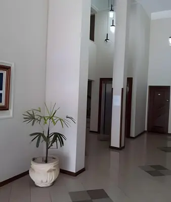 A planta de Lindo apto em Bombas à 80 metros do mar!