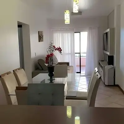 Lindo apto em Bombas à 80 metros do mar!