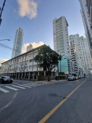 Uma vista geral de Balneário Camboriú ou a vista da cidade a partir do apartamento