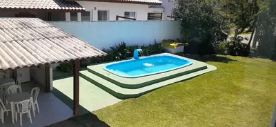 A piscina em ou perto de Di Raffaele Bombinhas