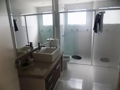 Uma casa de banho em Temporada Praia de Palmas SC