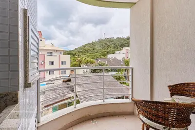 A planta de 1035 Apartamento agradável e econômico para até 05 pessoas na praia do centro de Bombinhas