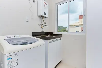 A planta de 1035 Apartamento agradável e econômico para até 05 pessoas na praia do centro de Bombinhas