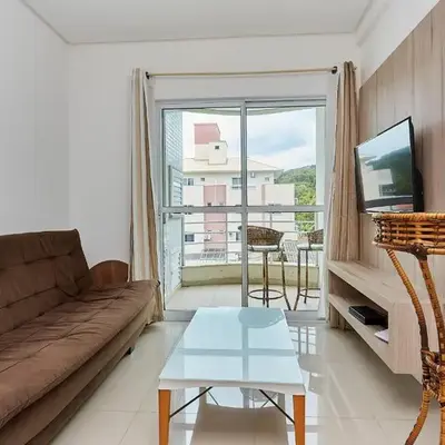 1035 Apartamento agradável e econômico para até 05 pessoas na praia do centro de Bombinhas