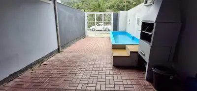 A planta de Casa com Piscina Privativa, 3 Quartos e 3 Banheiros Itapema